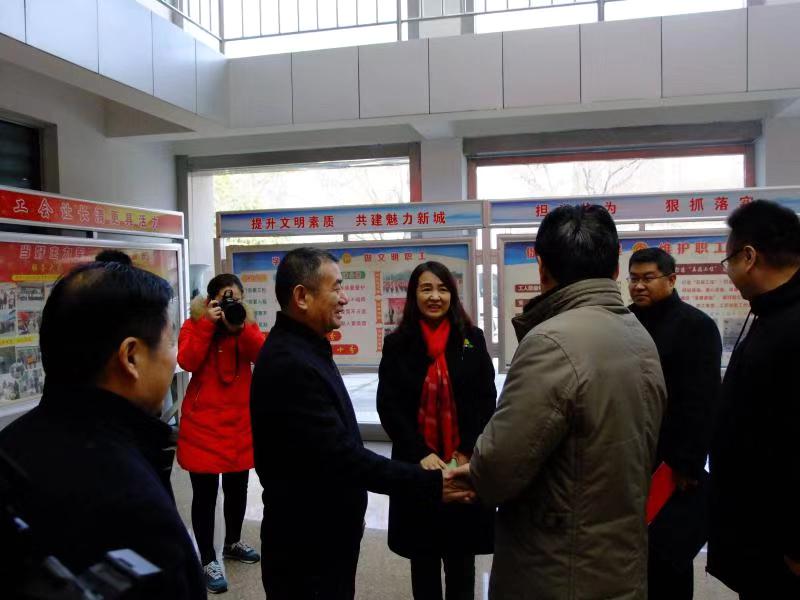 济南市总工会常务副主席傅金峰到安博在线集团走访慰问