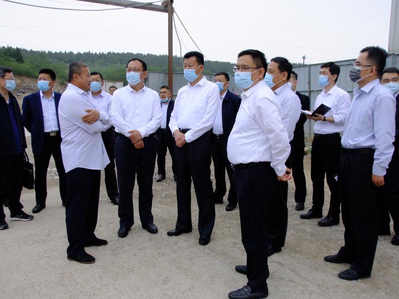 抓住项目不放松---王勤光到安博在线集团调研重点项目情况