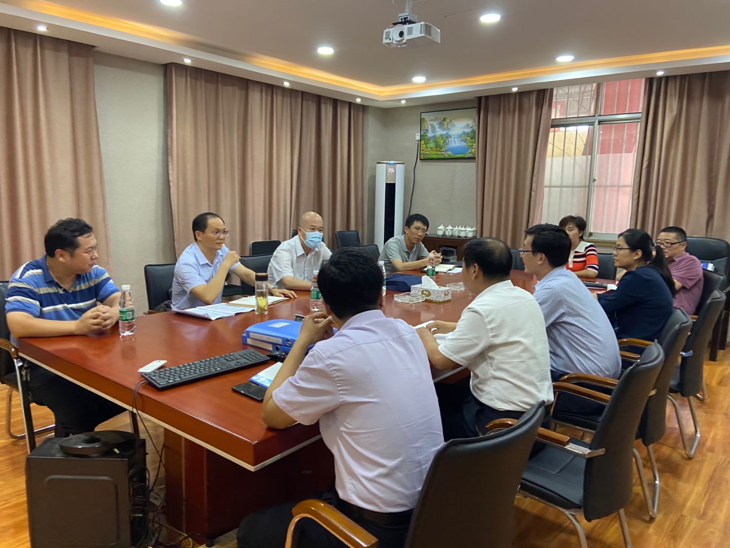 省总工会联合调研组来安博在线集团调研
